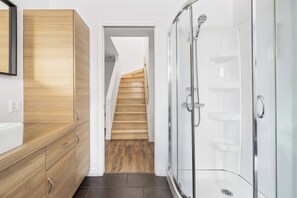 Shower - La Faune - Spacious Family Retreat - 2 Spas (Petite-Rivière-Saint-François)