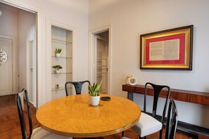 Departamento, 1 habitación, cocineta, vista a la ciudad | Wifi gratis 