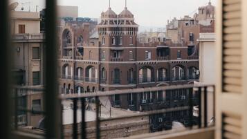 Apartment, 3 Bedrooms, City View | Free WiFi, bed sheets