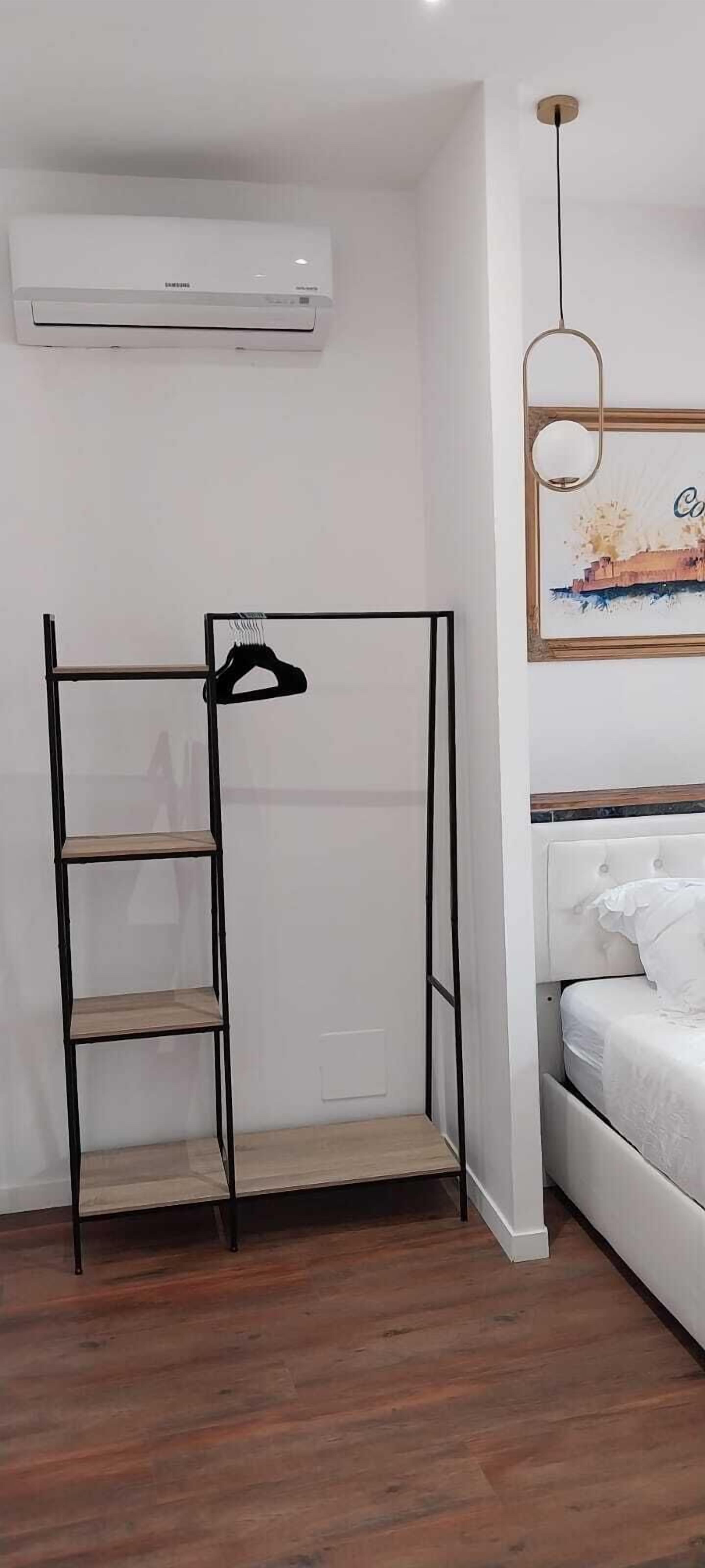 Phòng Deluxe | Két bảo mật tại phòng, màn/rèm cản sáng 