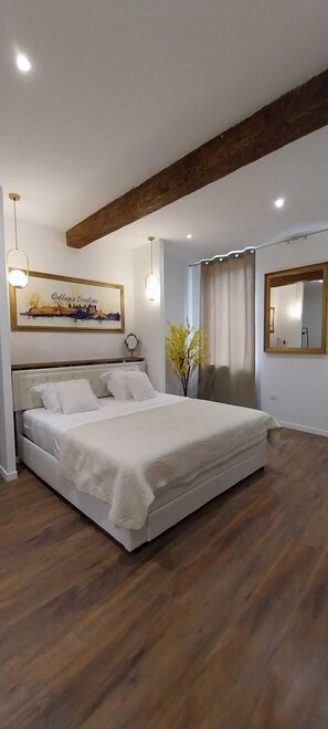 Deluxe Room | In-room safe, blackout curtains, free WiFi