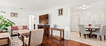 Cozy Pasadena Home Steps From Rose Bowl w Parking