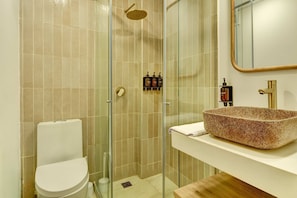 House | 2 bedrooms, Internet - w Startling 2BR Apartment in Trendy Zona T (Bogotá)
