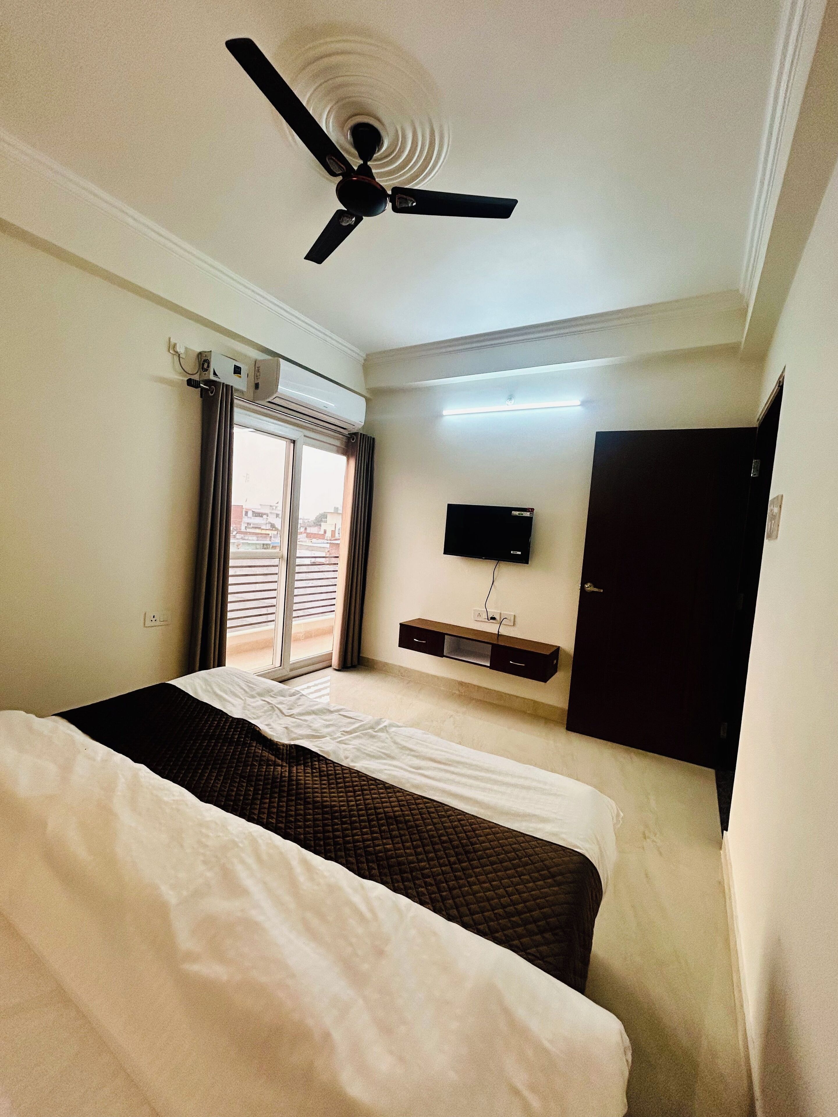 Room, Balcony | Free WiFi