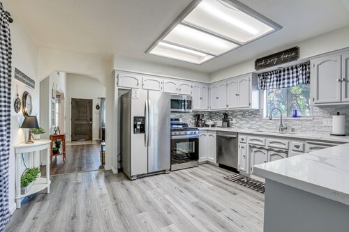 Pet-friendly Yard! Home 3 Mi to Sky River Casino