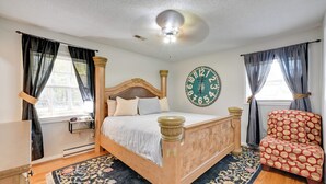 Unclassified image, 5 of 24, button - Panther-ready Home 3 Mi to Hpu: Pet Friendly! (High Point)