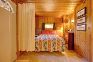 Apartment (0 Bedroom) | Interior