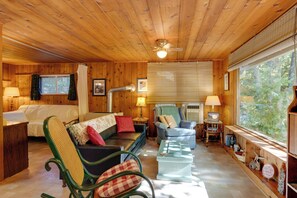 Apartment (0 Bedroom) | Interior - Cozy 'rivershire Retreat Cabin' Near Traverse City (Traverse City)