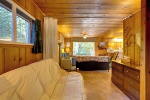 Apartment (0 Bedroom) | Interior - Cozy 'rivershire Retreat Cabin' Near Traverse City (Traverse City)