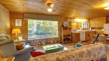 Apartment (0 Bedroom) | Interior