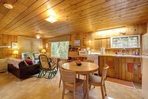 Apartment (0 Bedroom) | Interior