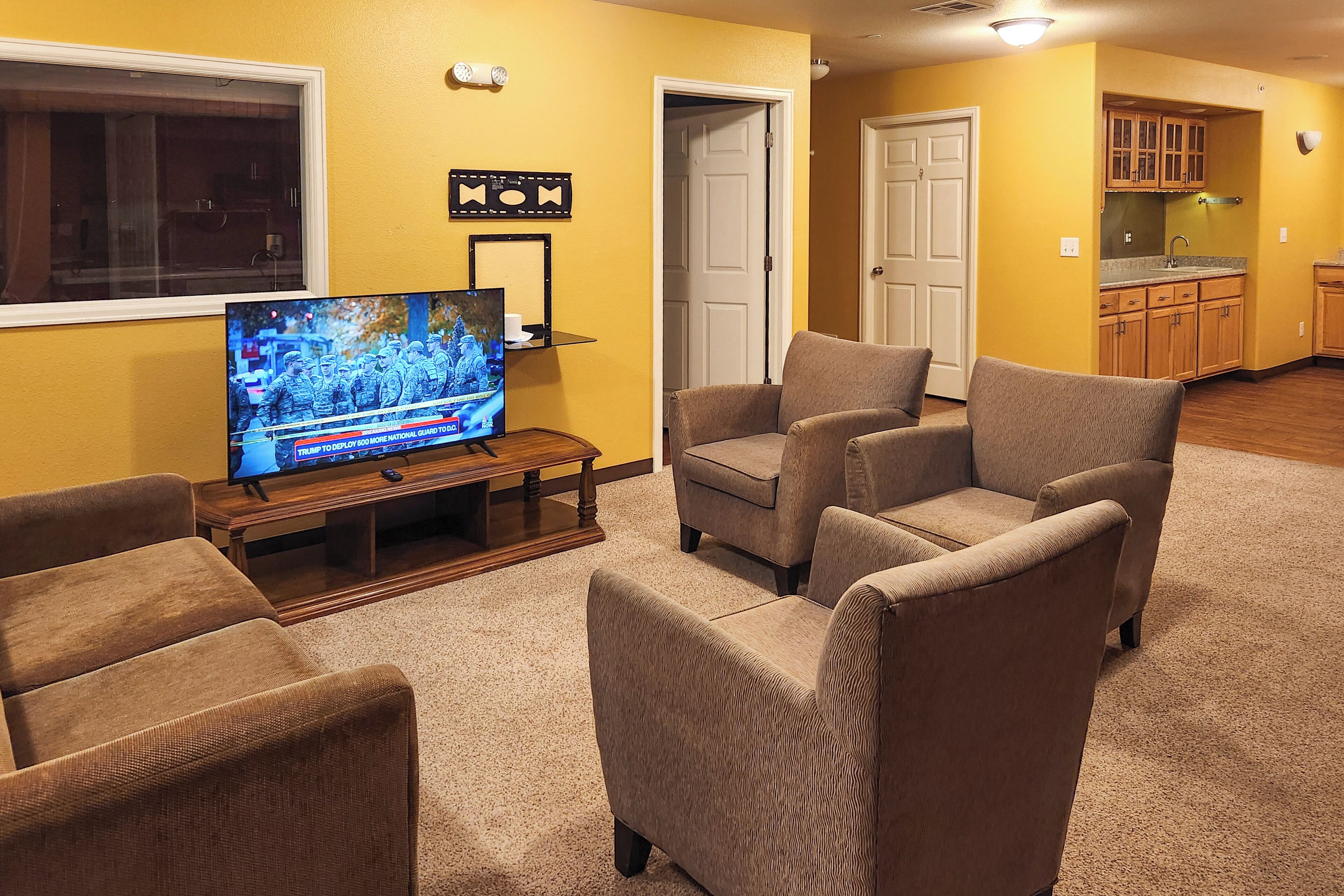 House (4 Bedrooms) | Interior