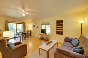 House (2 Bedrooms) | Interior - Riverside Serenity - Rivershire Retreat Guesthouse (Traverse City)