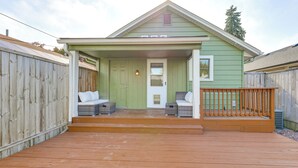 House (2 Bedrooms) | Interior - Walk to Macken Park: Home w/ Fenced Yard & Patio (North Kansas City)