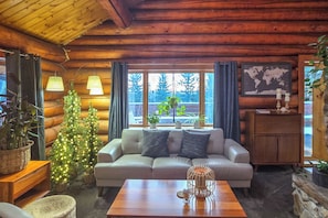 House (2 Bedrooms) | Interior - Explore Fairbanks! Authentic Log Cabin w/ Views (Fairbanks)