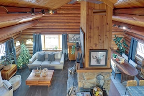 Interior - Explore Fairbanks! Authentic Log Cabin w/ Views (Fairbanks)