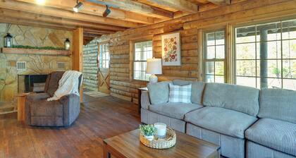 Kentucky Lake Access! Family Log Cabin w/ Deck