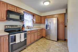 House (2 Bedrooms) | Interior