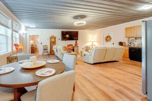 House (1 Bedroom) | Interior