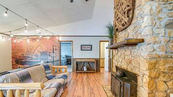 House (2 Bedrooms) | Front of property