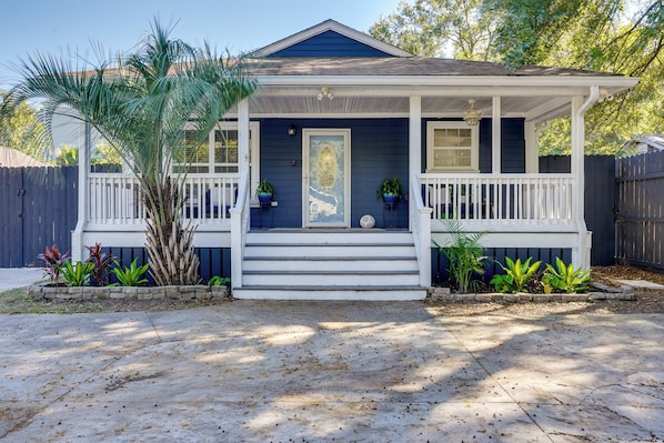 House (3 Bedrooms) | Front of property - Coastal Convenience! Mt Pleasant Gem 2 Mi to Ocean (Mount Pleasant)