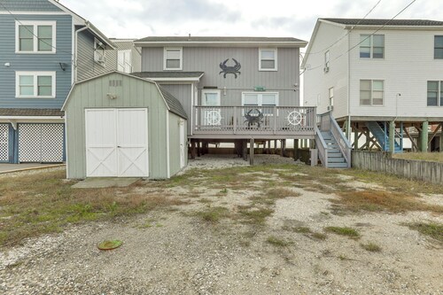 Walk to Public Beach: Bayfront Jersey Home w/ View