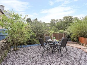 Outdoor dining - Bryn Bach (Pentraeth)
