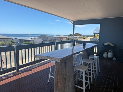 Seaviews at Stansbury - Modern and spacious! Off Peak special available!