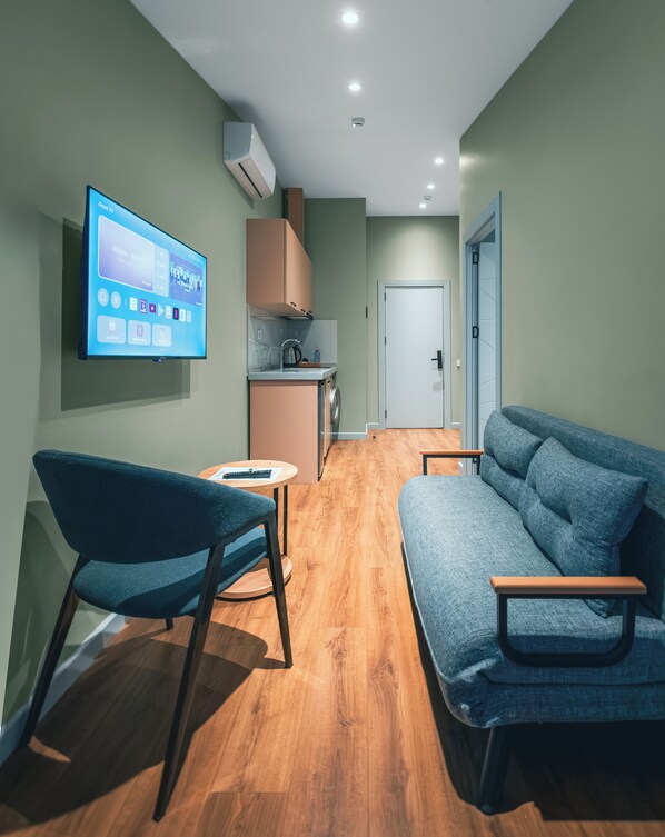 Premium bedding, pillow-top beds, in-room safe, individually decorated