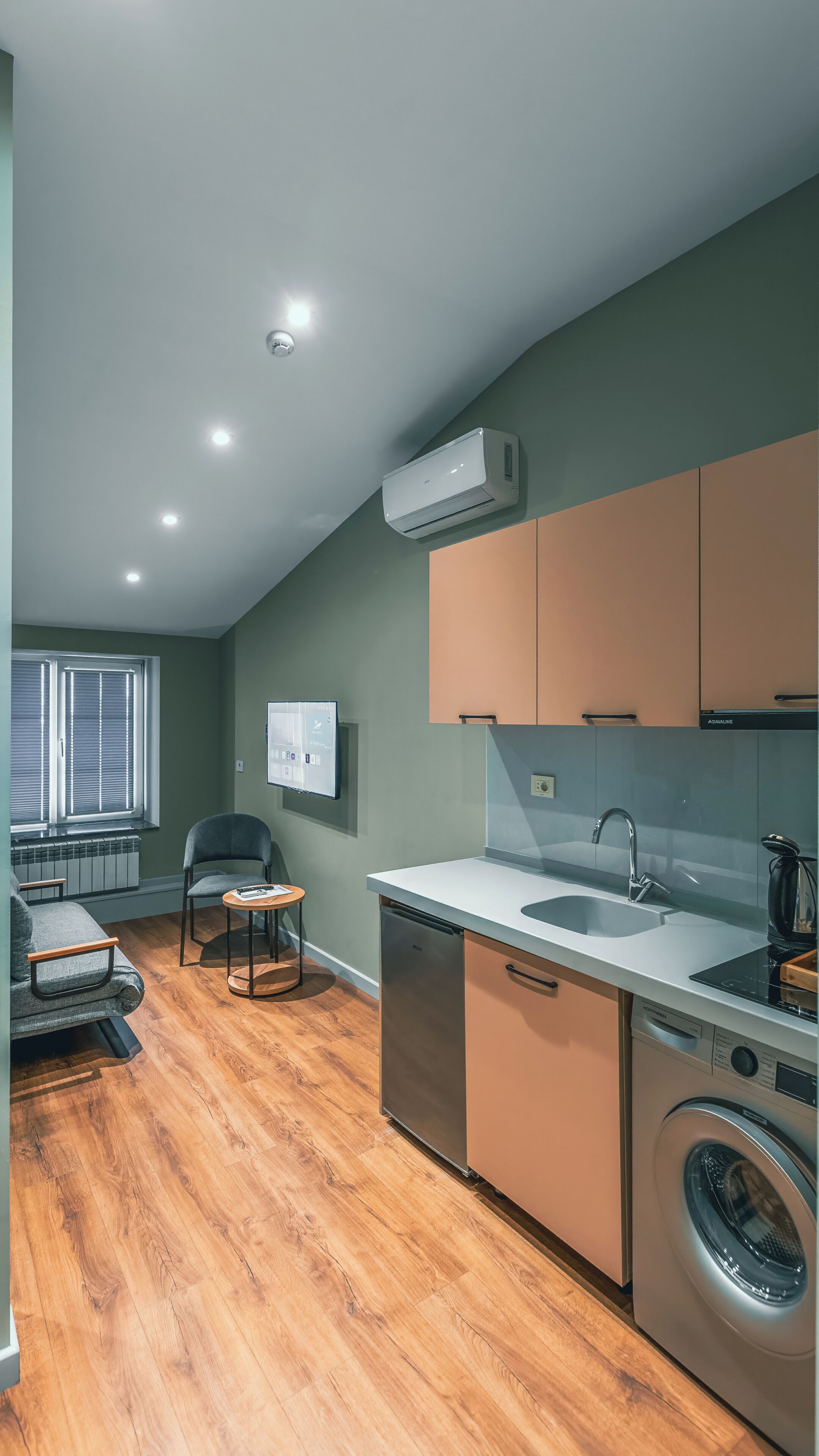 Premium bedding, pillow-top beds, minibar, in-room safe