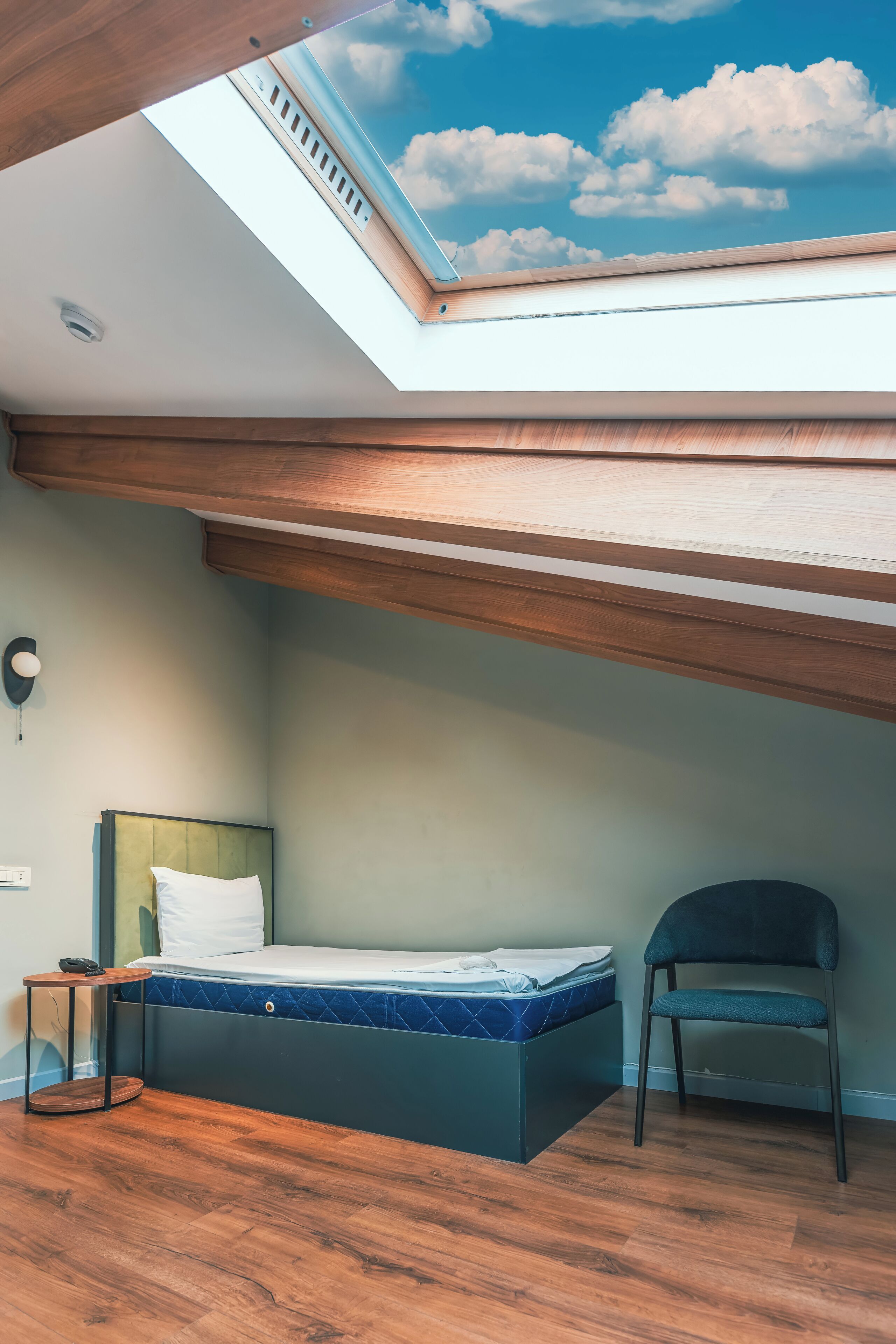 Yhden hengen economy-huone | Näkymä kadulle