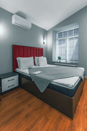 Kamar Double Standar, pemandangan kota | Brankas, tirai kedap cahaya, kedap suara, dan setrika/meja setrika