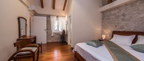 4 habitaciones, cunas gratuitas y ropa de cama
