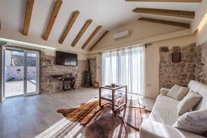 Fireplace - Villa Didova Kuća Zadarvillas (Benkovac)