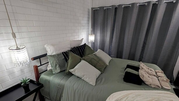 1 bedroom - Peaceful, Modern, Lowtoxic, B'fast Included (Upper Mount Gravatt)