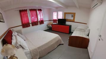 8 Schlafzimmer, Internetzugang