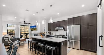 New Listing! Rooftop Haven | Hot Tub, BBQ & Views of Buffalo Mountain