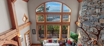 New Listing! Spectacular Retreat | 3 Private Suites | Minutes from Sandpoint