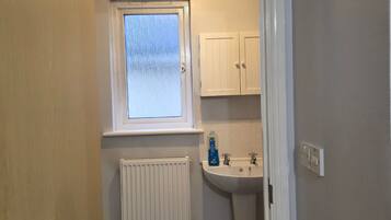 Shared Dormitory, 1 Bedroom, Smoking | Bathroom