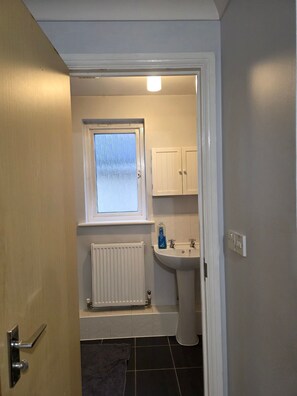 Dormitorio compartido, 1 habitación, para fumadores | Baño