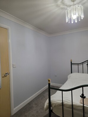 Shared Dormitory, 1 Bedroom, Smoking | 1 bedroom - Room-near Colcheste Town Centre (Colchester)