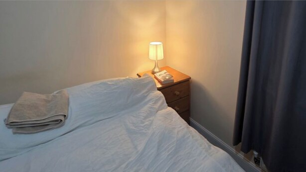 Unclassified image, 1 of 10, button - Room-cozy Guest Room in Colchester - Per (Colchester)