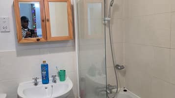 Felles sovesal, 1 soverom | Bad