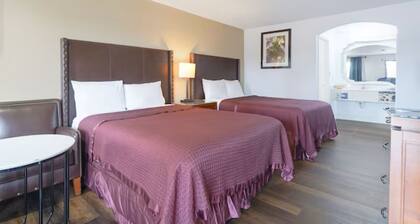 San Augustine: Clean 2 Full Beds Non-Smoking Room.