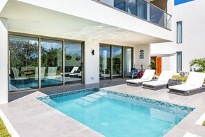 Outdoor pool - NEW Villa Golf Course views, Roof Top Hot Tub, near Grace Bay Beach- Gabriella 2 (Grace Bay)