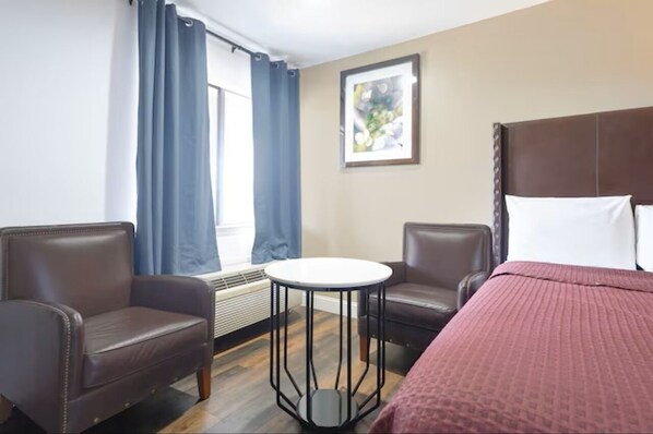 Iron/ironing board, free WiFi, bed sheets