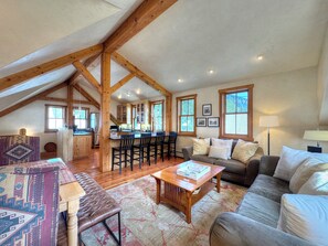 Smart TV, books - 312 First Street — 3-Bedroom Home in the Heart of Crested Butte (Crested Butte)