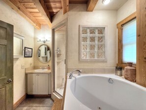 Shower, hair dryer, towels, soap - 312 First Street — 3-Bedroom Home in the Heart of Crested Butte (Crested Butte)