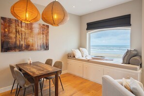 Dining - Sandhues Beachfront Apartment (Zandvoort)