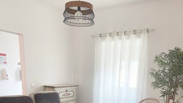 Rumah, balkon, pemandangan laut | Area keluarga